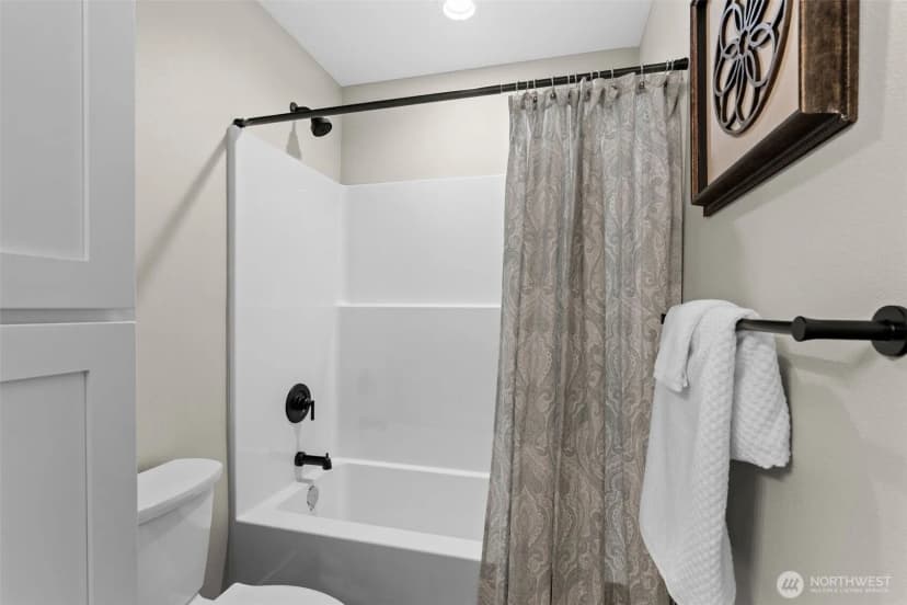Property photo for 520 3rd Avenue Ne, Puyallup photo 26