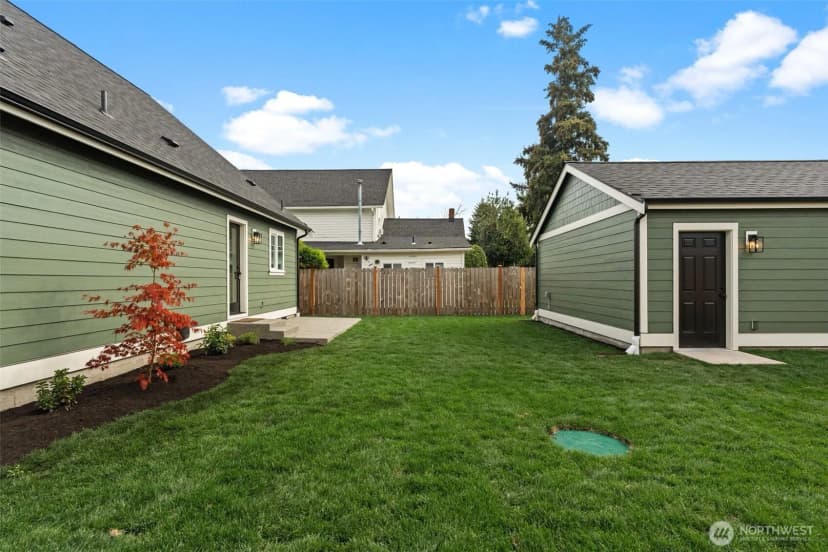 Property photo for 520 3rd Avenue Ne, Puyallup photo 32