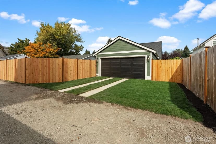 Property photo for 520 3rd Avenue Ne, Puyallup photo 36