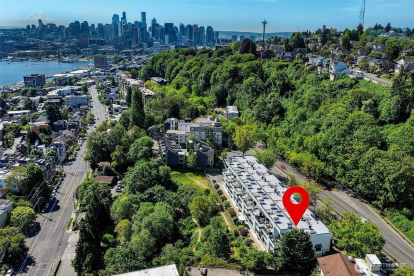 Property photo for 2400 Aurora Avenue N #210, Seattle photo 34