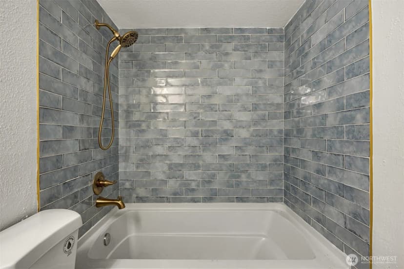 Property photo for 14527 Ne 40th Street #g104, Bellevue photo 25