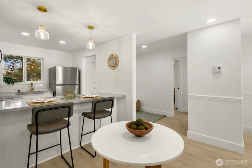 Property photo for 14527 Ne 40th Street #g104, Bellevue photo 10