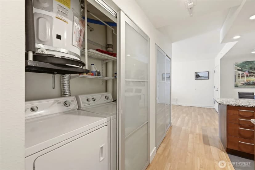 Property photo for 1415 2nd Avenue #2106, Seattle photo 11