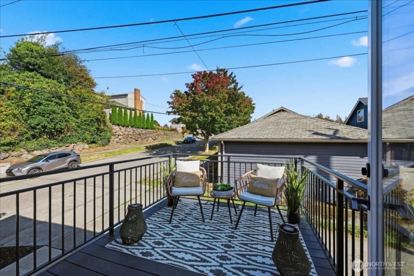 Property photo for 3915 Sw Genesee Street, Seattle photo 17