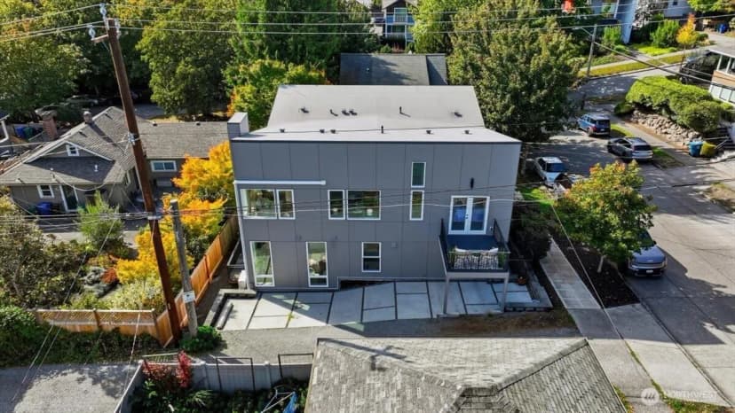 Property photo for 3915 Sw Genesee Street, Seattle photo 26