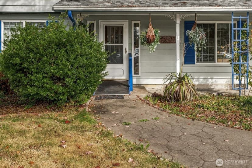 Property photo for 28807 20th Place Se, Federal Way photo 2