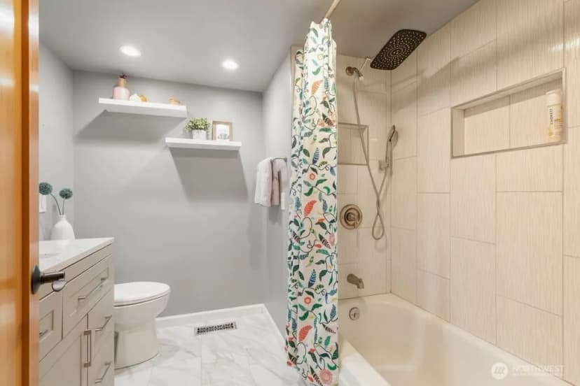 Property photo for 8622 Ne 139th Street, Kirkland photo 26