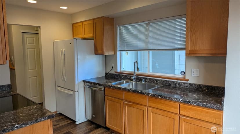 Property photo for 830 115th Street Sw #a-2, Everett photo 10