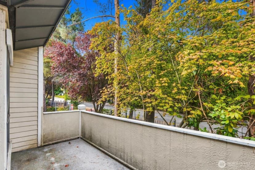 Property photo for 1622 103rd Place Ne #l3, Bellevue photo 13