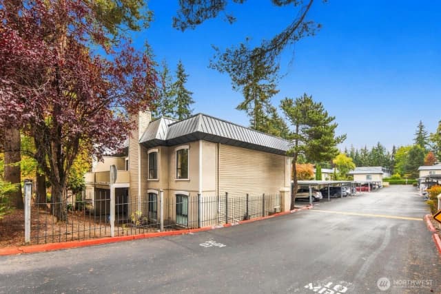 Property photo for 1622 103rd Place Ne #l3, Bellevue