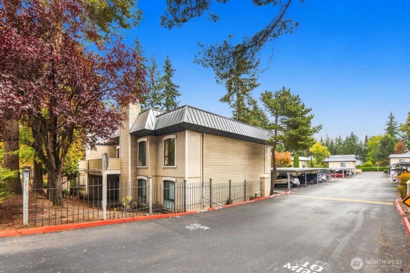 Property photo for 1622 103rd Place Ne #l3, Bellevue