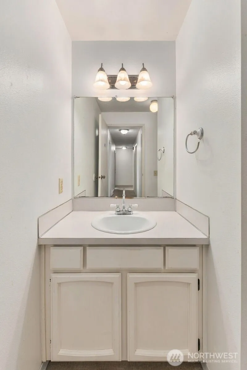 Property photo for 1622 103rd Place Ne #l3, Bellevue photo 28