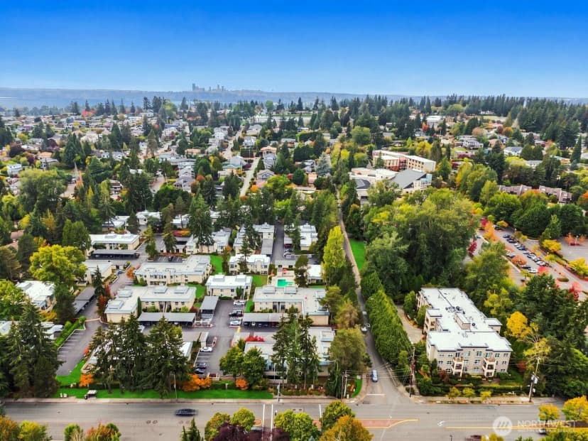 Property photo for 1622 103rd Place Ne #l3, Bellevue photo 37
