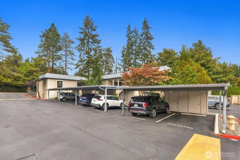 Property photo for 1622 103rd Place Ne #l3, Bellevue photo 2