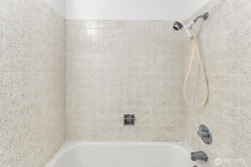 Property photo for 1622 103rd Place Ne #l3, Bellevue photo 29