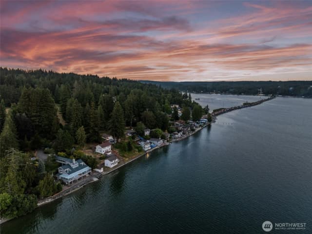 Property photo for 7928 State Route 302 Nw, Gig Harbor photo 4