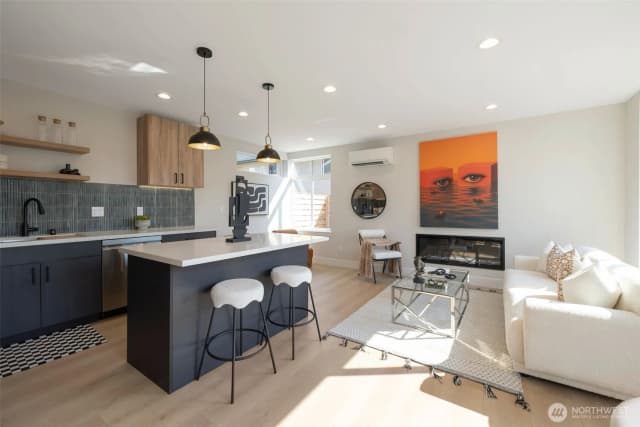 Property photo for 1603 Sw Kenyon Street, Seattle photo 5