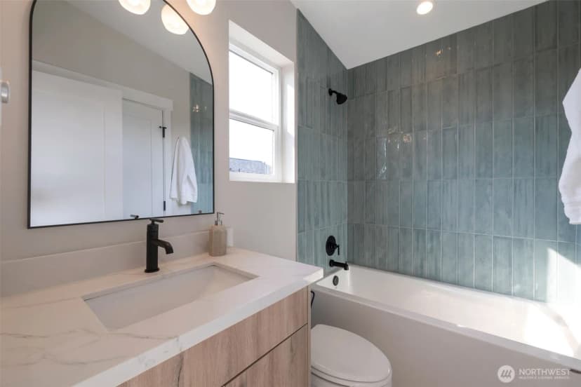 Property photo for 1603 Sw Kenyon Street, Seattle photo 14