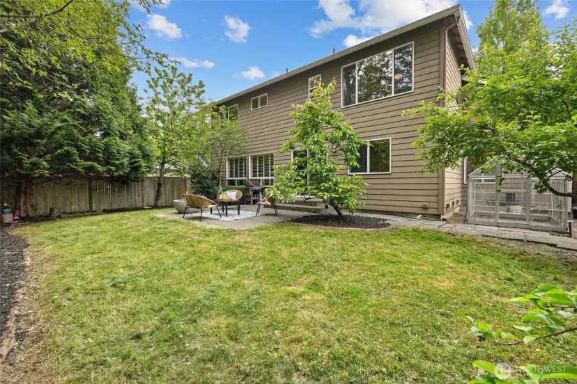 Property photo for 1021 271st Avenue Se, Sammamish photo 38