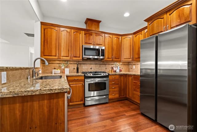 Property photo for 4406 Providence Point Place Se #101, Issaquah photo 2