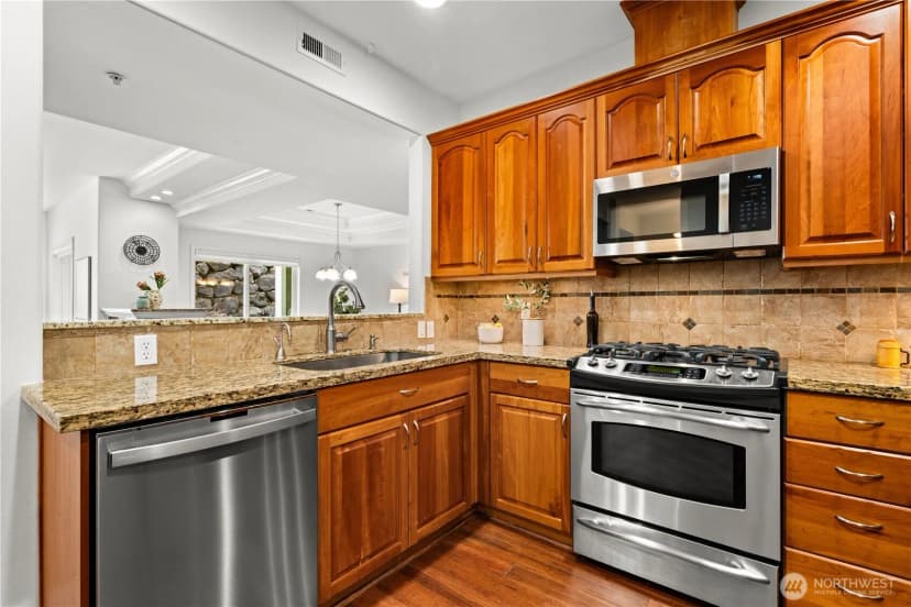 Property photo for 4406 Providence Point Place Se #101, Issaquah photo 14