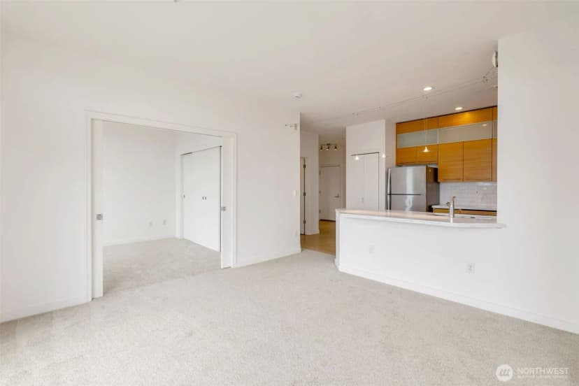 Property photo for 2414 1st Avenue #617, Seattle photo 12