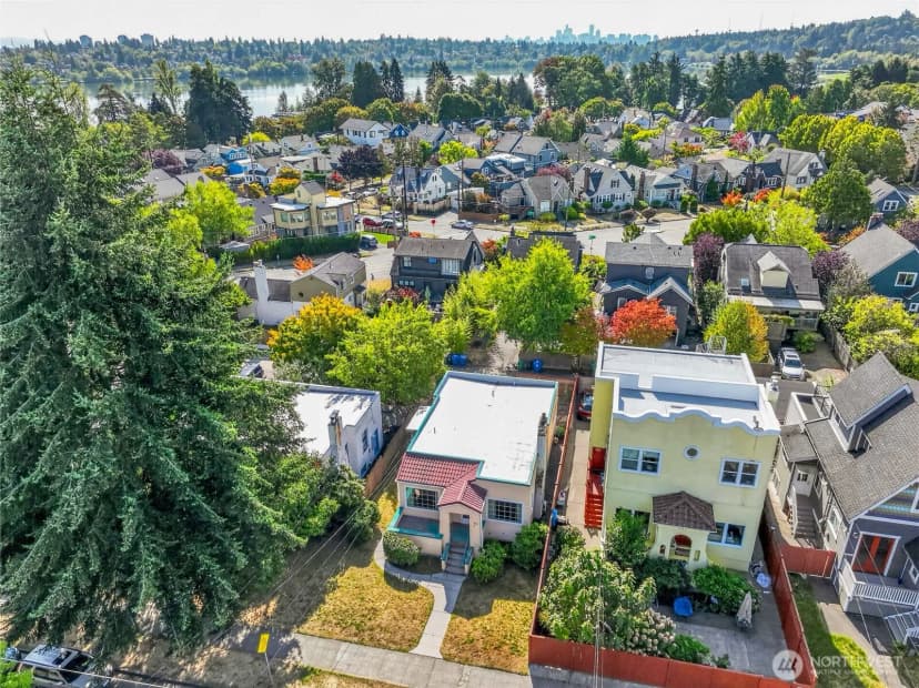 Property photo for 1159 N 77th Street, Seattle photo 2