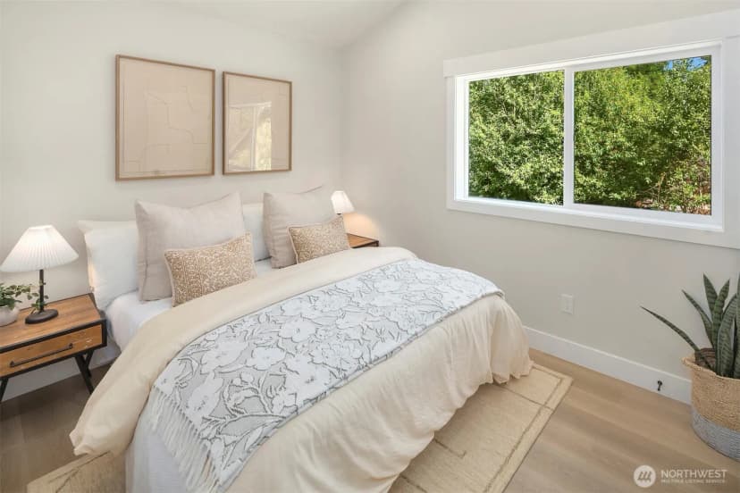 Property photo for 11028 Evanston Avenue N, Seattle photo 15