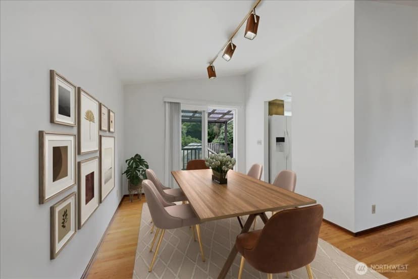 Property photo for 14036 17th Avenue Ne, Seattle photo 6