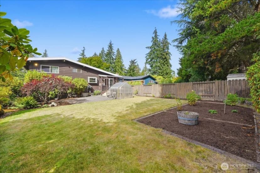 Property photo for 14036 17th Avenue Ne, Seattle photo 18