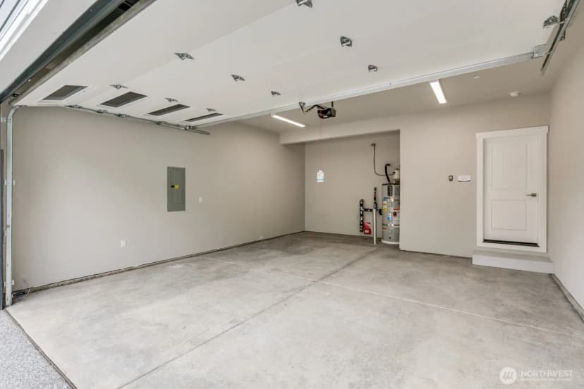 Property photo for 18554 Stone Avenue N, Shoreline photo 37