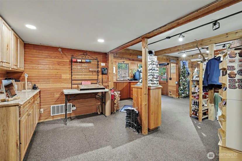 Property photo for 58414 State Route 410 E, Greenwater photo 15