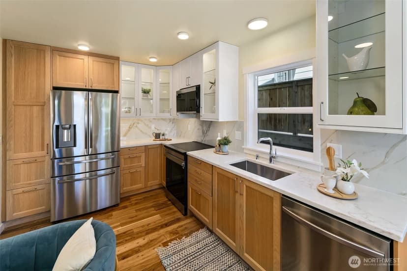 Property photo for 330 Ne Elk Place, Seattle photo 10