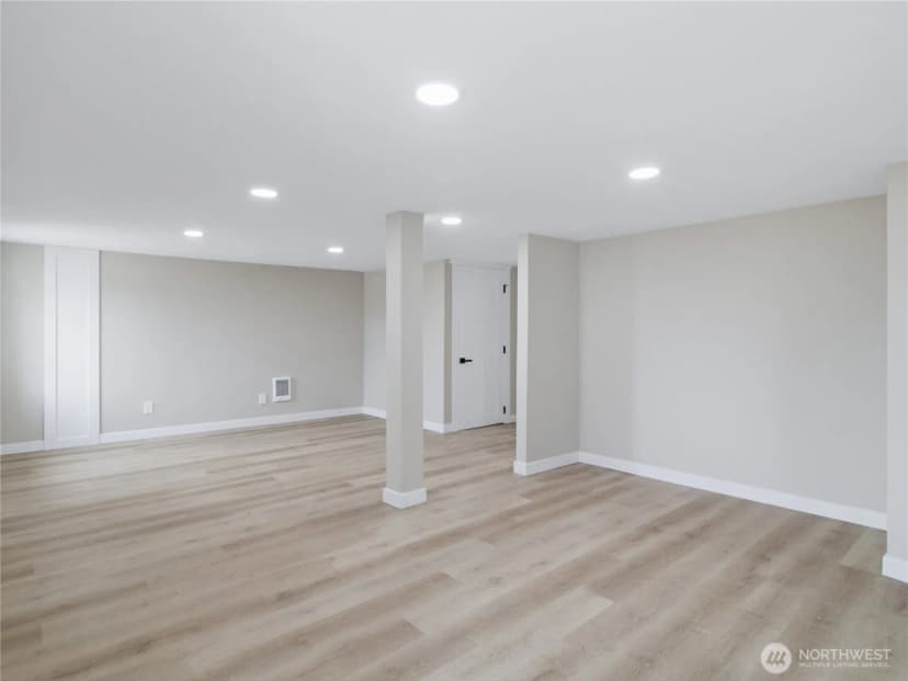 Property photo for 5600 Ocean View Boulevard Ne, Bremerton photo 27