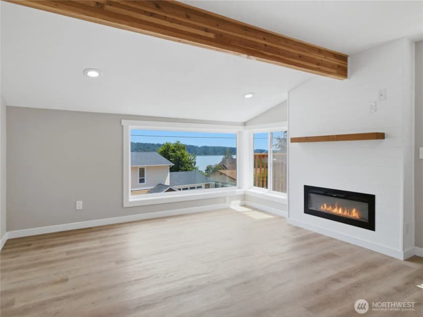 Property photo for 5600 Ocean View Boulevard Ne, Bremerton photo 7