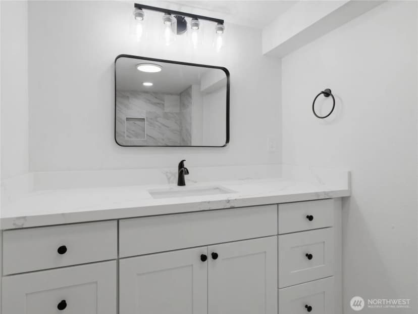 Property photo for 5600 Ocean View Boulevard Ne, Bremerton photo 24