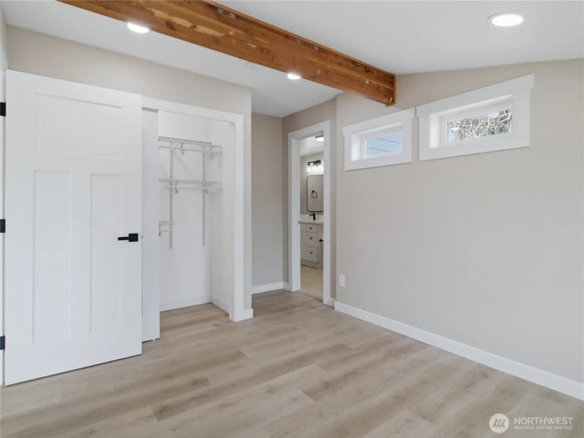 Property photo for 5600 Ocean View Boulevard Ne, Bremerton photo 18