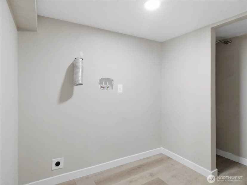 Property photo for 5600 Ocean View Boulevard Ne, Bremerton photo 34