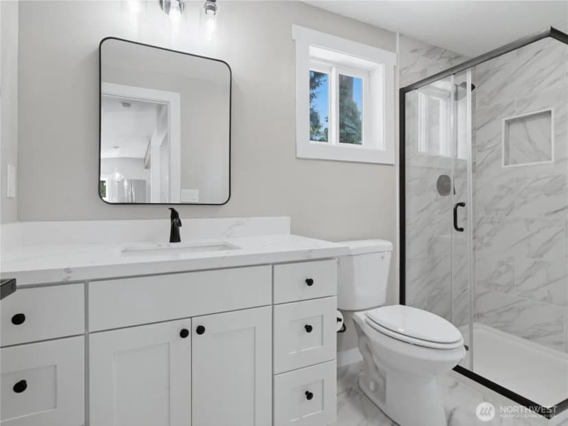 Property photo for 5600 Ocean View Boulevard Ne, Bremerton photo 19