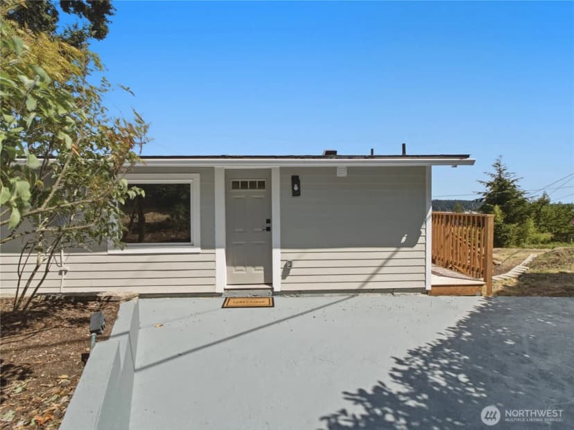 Property photo for 5600 Ocean View Boulevard Ne, Bremerton photo 38