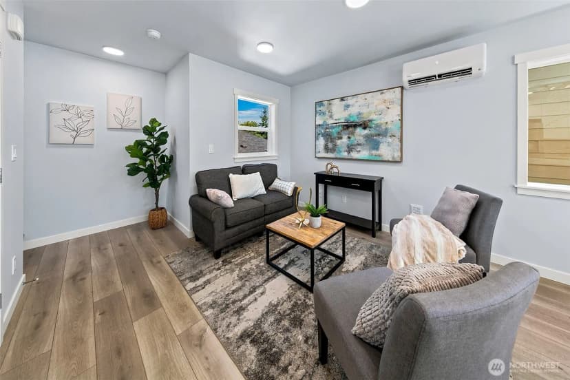 Property photo for 332 Ne Elk Place, Seattle photo 5