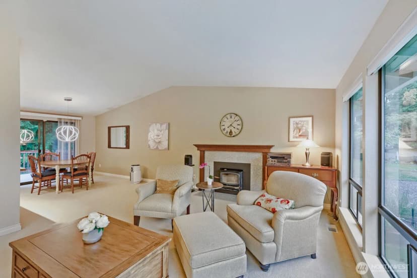 Property photo for 11821 Ne 102nd Place, Kirkland photo 5