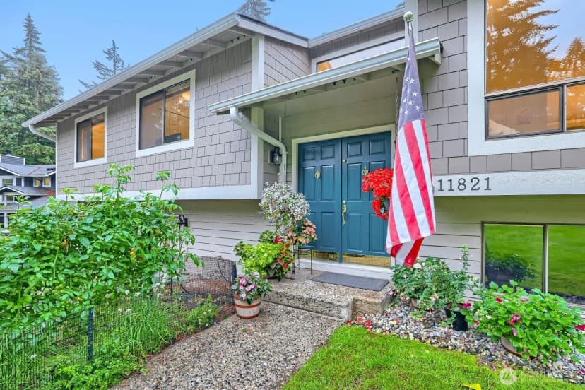 Property photo for 11821 Ne 102nd Place, Kirkland