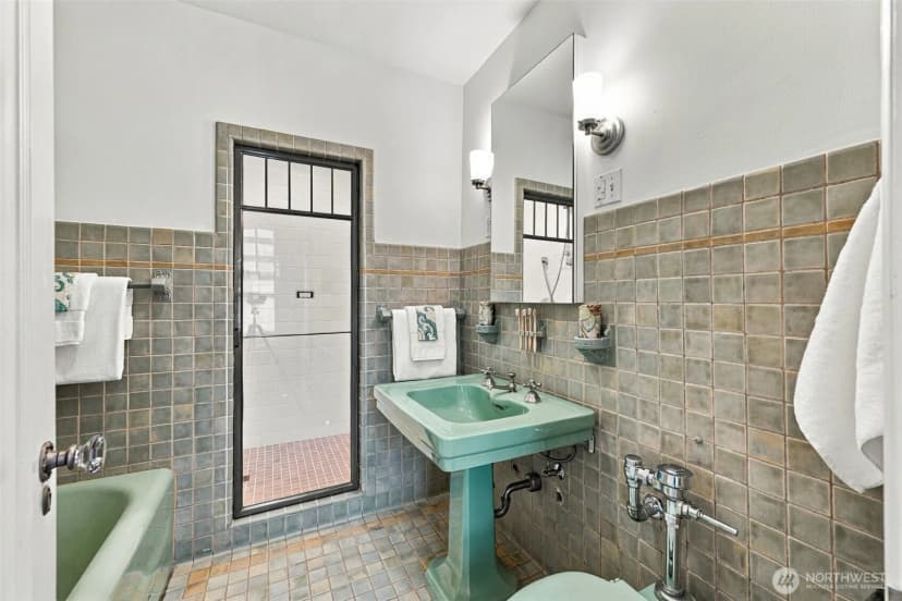 Property photo for 1223 Spring Street #1200, Seattle photo 36