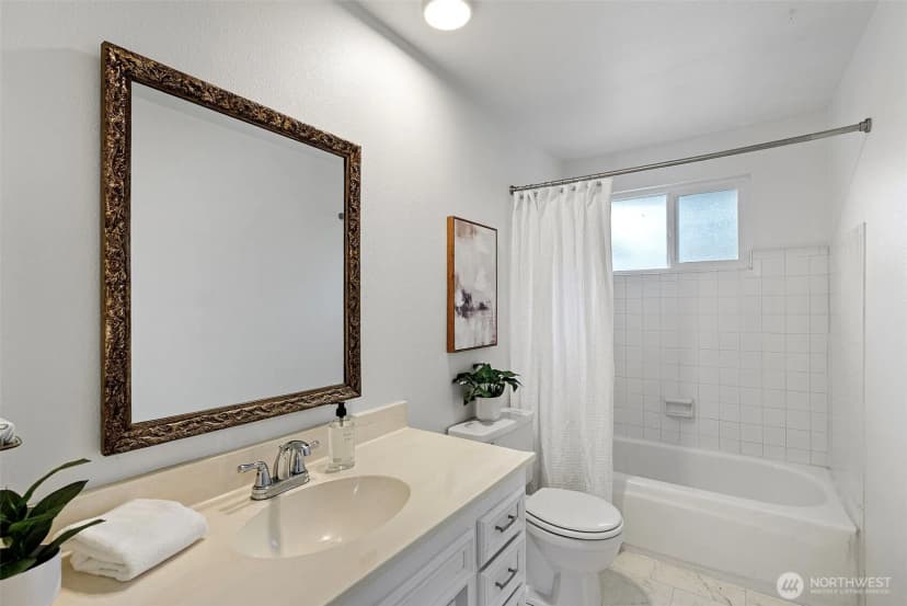 Property photo for 1216 N Woodlawn Street, Tacoma photo 16