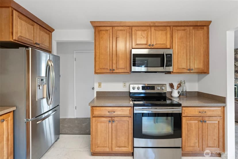 Property photo for 1216 N Woodlawn Street, Tacoma photo 9