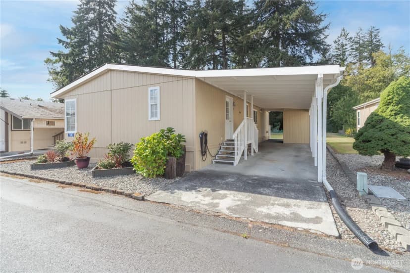 Property photo for 7043 Taurus Lane Ne, Bremerton photo 2
