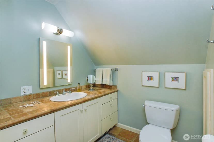 Property photo for 3829 43rd Avenue Ne, Seattle photo 22