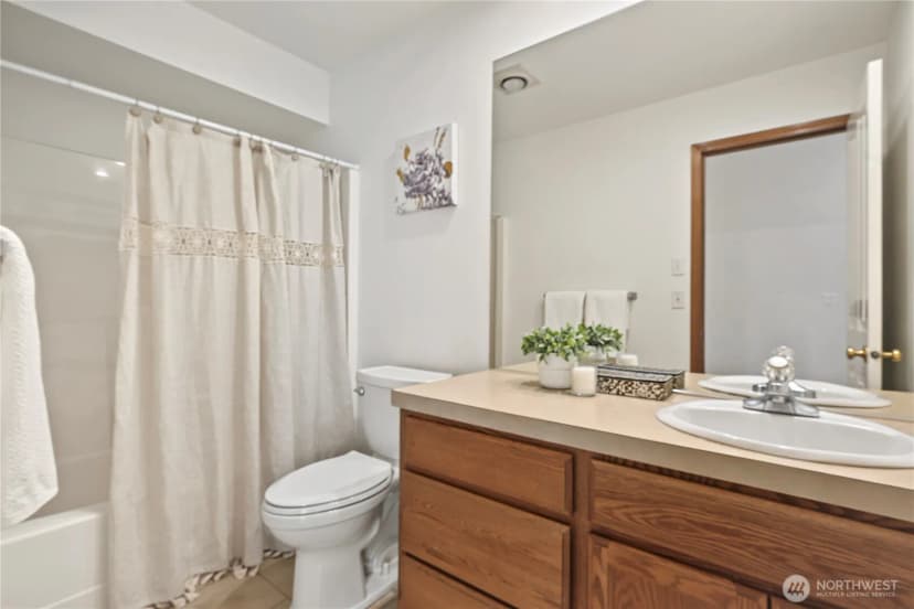 Property photo for 2113 12th Avenue Nw, Puyallup photo 18
