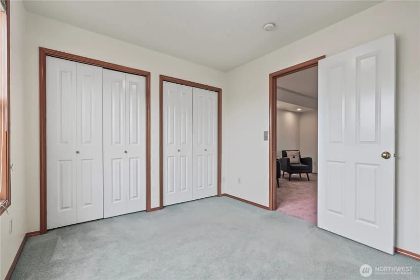 Property photo for 2113 12th Avenue Nw, Puyallup photo 17
